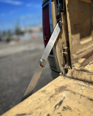 tailgate hinge supports